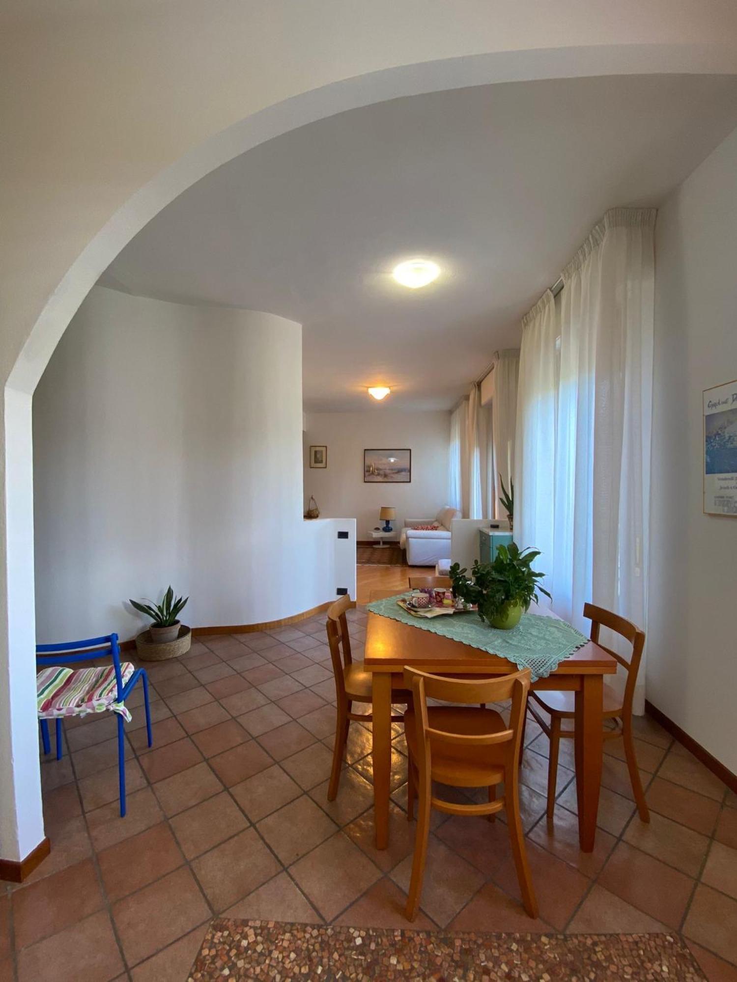 Апартаменты Casa Dandelle Гамбасси-Терме Экстерьер фото